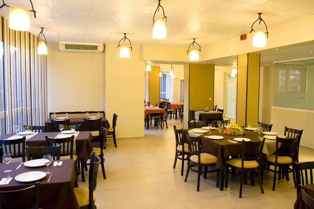 Balneo Comlex Medica Narechen Hotel Narechenski Bani Ngoại thất bức ảnh